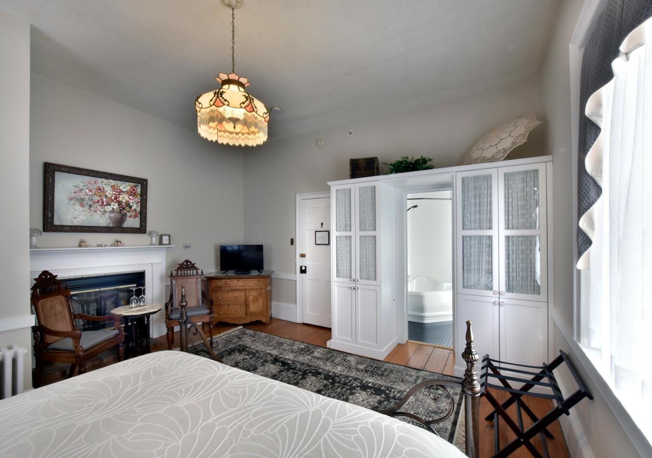 Brockamour Manor Bed And Breakfast Niagara-on-the-Lake Exteriér fotografie