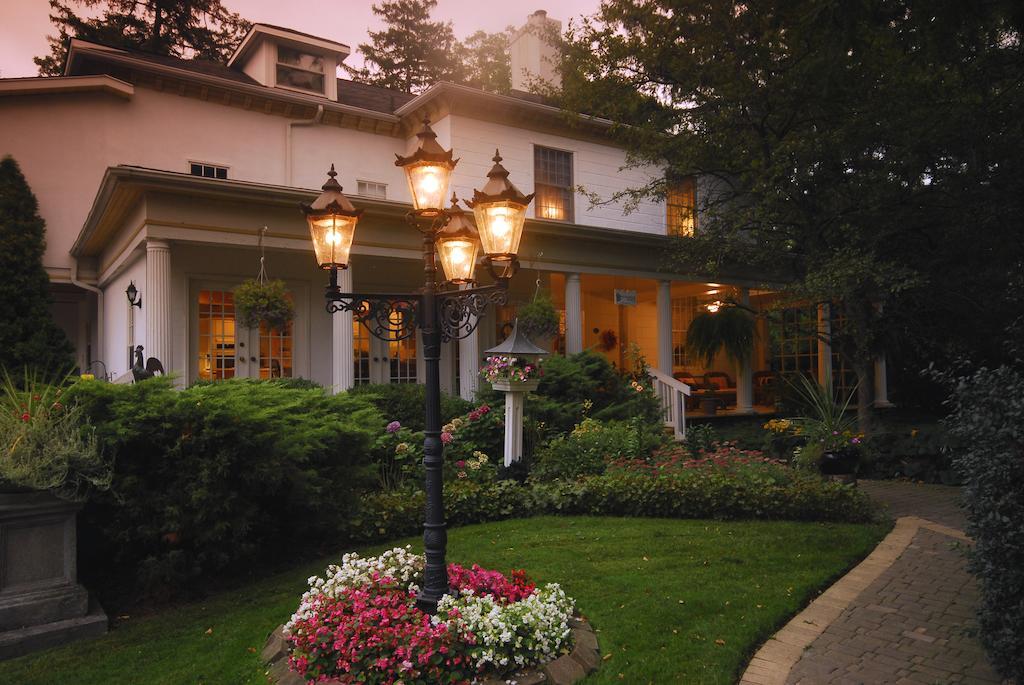 Brockamour Manor Bed And Breakfast Niagara-on-the-Lake Exteriér fotografie
